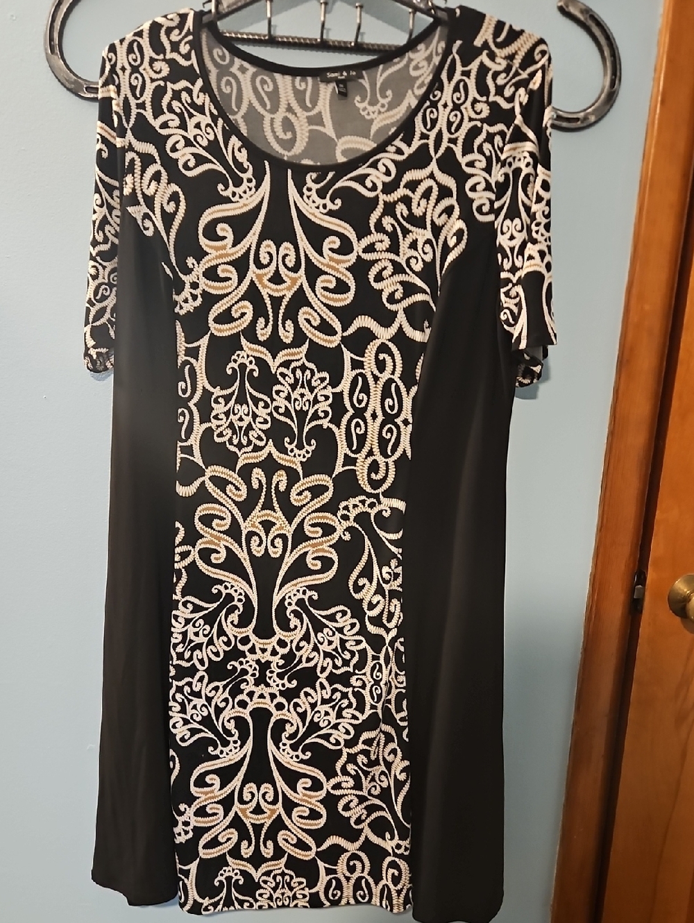 Sami & Jo Black & White Patterned Scoop Neck Dress